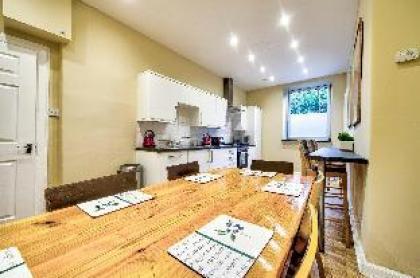 Apartment in the Centre 3-BR  - image 18