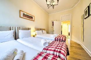 Apartment in the Centre 3-BR  - image 7