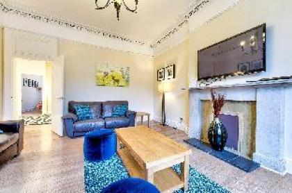 Apartment in the Centre 3-BR  - image 9