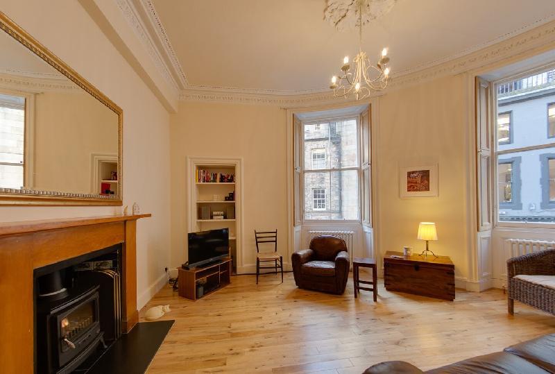 Spacious 2Bed in Heart of Old Town (Diagon Alley) - main image