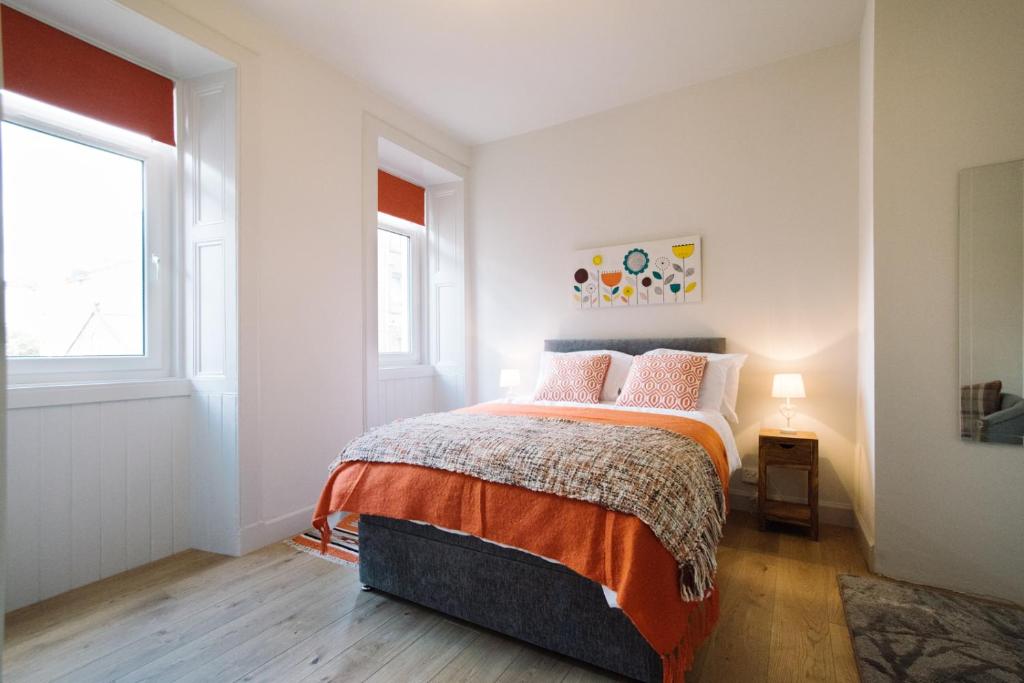 Beautiful City Centre Apartment - Holyrood Park - image 2