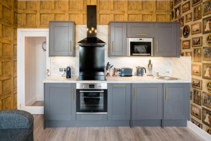 West Bow - Magical Harry Potter-Inspired Flat near Edinburgh Castle - image 6
