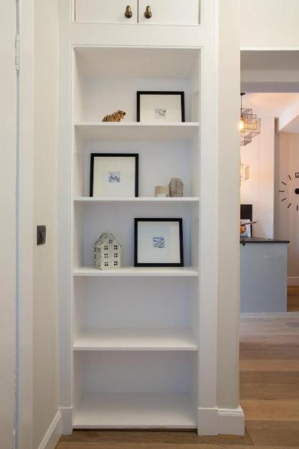 Holyrood Park City Centre Apartment - image 17