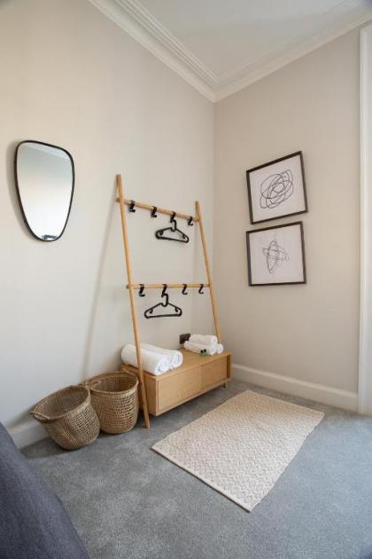 Holyrood Park City Centre Apartment - image 19