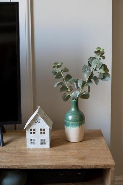 Holyrood Park City Centre Apartment - image 4