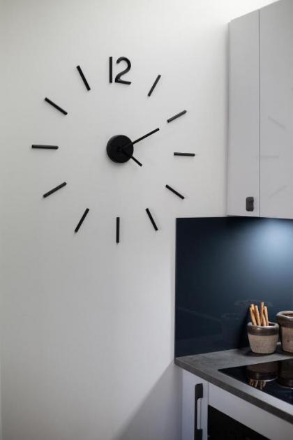 Holyrood Park City Centre Apartment - image 8