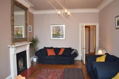 East Claremont - beautiful 2BR apartment in Central Edinburgh - image 3