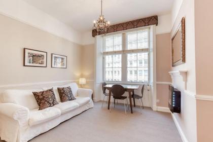 West Port - 2BR in the heart of the old town just off the Grassmarket - image 27