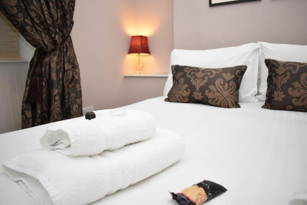 West Port - 2BR in the heart of the old town just off the Grassmarket - image 3