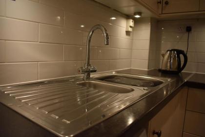 West Port - 2BR in the heart of the old town just off the Grassmarket - image 6