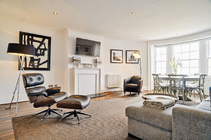 Luxury George St Apartments: Castle Suite (2-bed) - main image