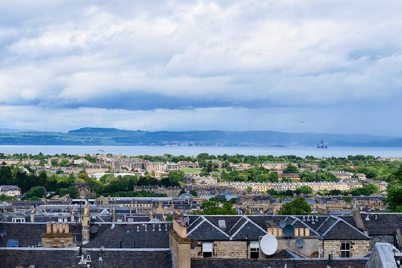 Luxury George St Apartments: Castle Suite (2-bed) - image 4