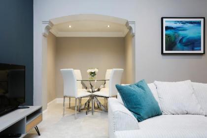 Private Entrance Apartment in New Town - image 13