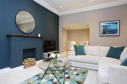 Private Entrance Apartment in New Town - image 17