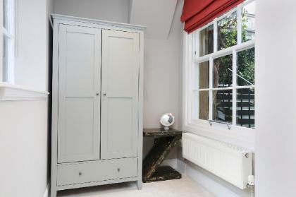 Private Entrance Apartment in New Town - image 2