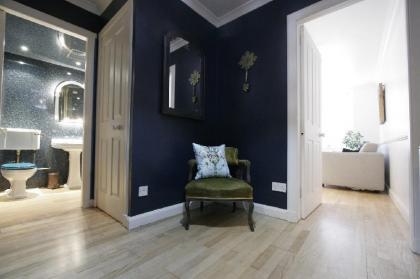 Castle Hideaway - image 11