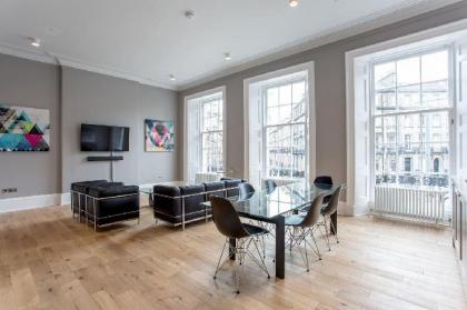 Huge 5* Georgian Apartment - Great Location