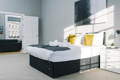 Huge 5* Georgian Apartment - Great Location - image 19