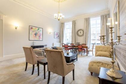Huge Luxury Townhouse in the City Centre Edinburgh 