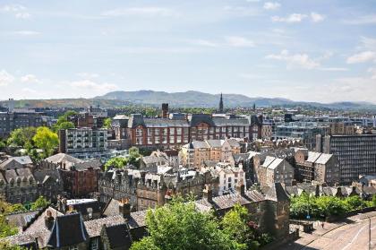 Royal Mile 3BR-1BA castle 150m - Free Parking - image 10