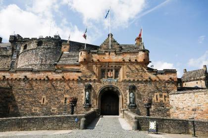 Royal Mile 3BR-1BA castle 150m - Free Parking - image 20