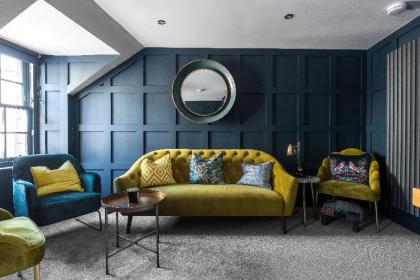 Grassmarket luxury w/ parking - Bonjour Residences