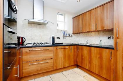 New Town 3BR-3BA Main Door - Free Parking & Patio - image 11