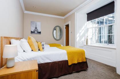 New Town 3BR-3BA Main Door - Free Parking & Patio - image 14