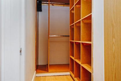 New Town 3BR-3BA Main Door - Free Parking & Patio - image 16