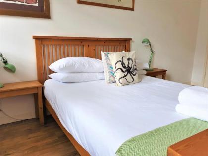 Canongate - Spacious and historic 2 bed flat on Royal Mile - image 5