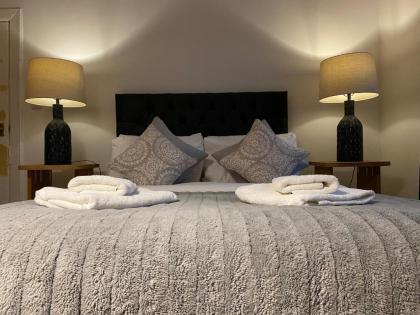 Queen Street Boutique Suites - image 1