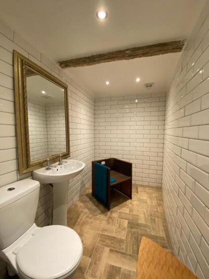 Queen Street Boutique Suites - image 15