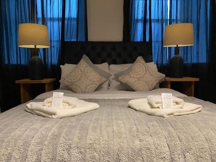 Queen Street Boutique Suites - image 20