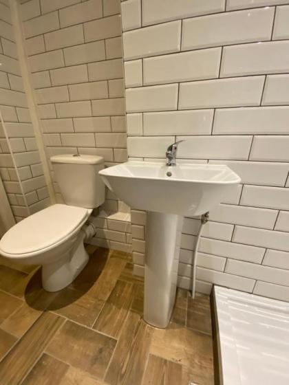 Queen Street Boutique Suites - image 6
