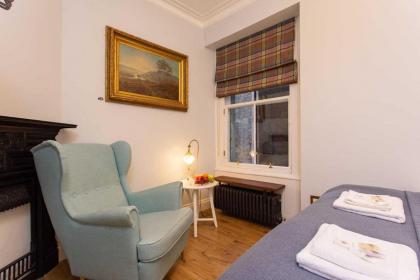 Upper Bow - Luxurious Modern 1BR Apartment near Castle - image 11