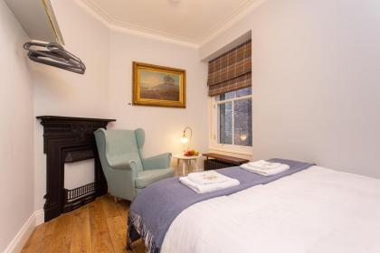 Upper Bow - Luxurious Modern 1BR Apartment near Castle - image 4