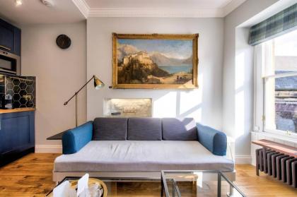 Upper Bow - Luxurious Modern 1BR Apartment near Castle - image 6