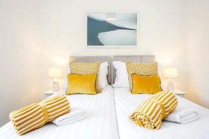 New Town 2 BR-1 BA George St 150m - Free Parking - image 17