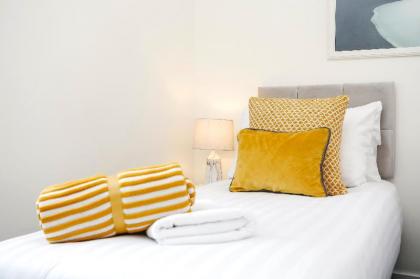 New Town 2 BR-1 BA George St 150m - Free Parking - image 18