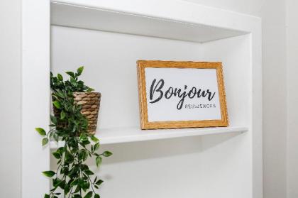 New Town 2 BR-1 BA George St 150m - Free Parking - image 2
