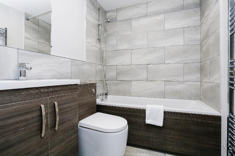 New Town 2 BR-1 BA George St 150m - Free Parking - image 4