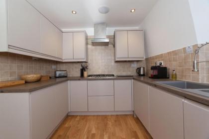 Queensferry Street Lane - Fantastic 2 BR City Centre Mews House with free secure parking! - image 11
