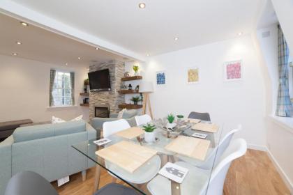 Queensferry Street Lane - Fantastic 2 BR City Centre Mews House with free secure parking! - image 15