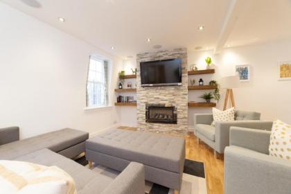 Queensferry Street Lane - Fantastic 2 BR City Centre Mews House with free secure parking! - image 18