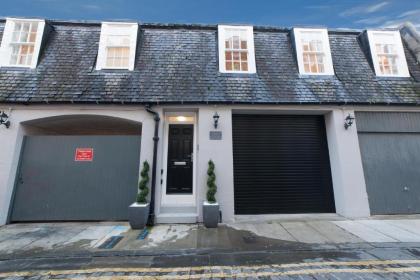 Queensferry Street Lane - Fantastic 2 BR City Centre Mews House with free secure parking! - image 6