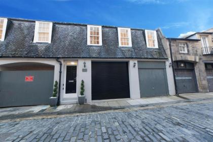 Queensferry Street Lane - Fantastic 2 BR City Centre Mews House with free secure parking! - image 8