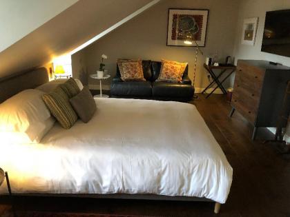 Sheridan Guest House - image 10