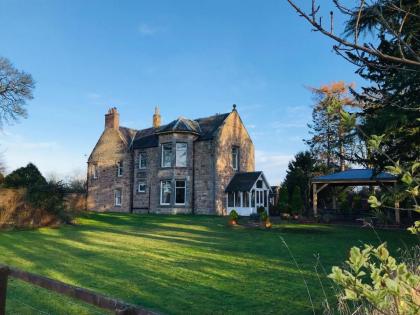 Gorton House and Cottages - image 17