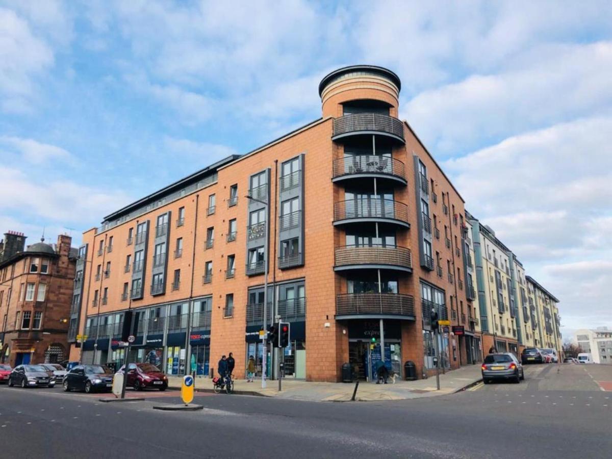 Remarkable 2 Bed Apartment in Edinburgh - main image