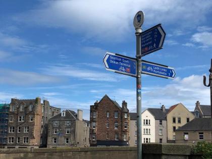Remarkable 2 Bed Apartment in Edinburgh - image 23